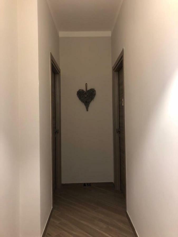 B&B Tre Passi Dalla Torre 몬테사르치오 외부 사진