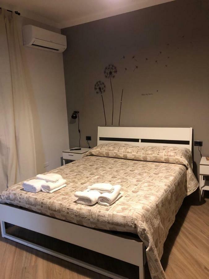 B&B Tre Passi Dalla Torre 몬테사르치오 외부 사진