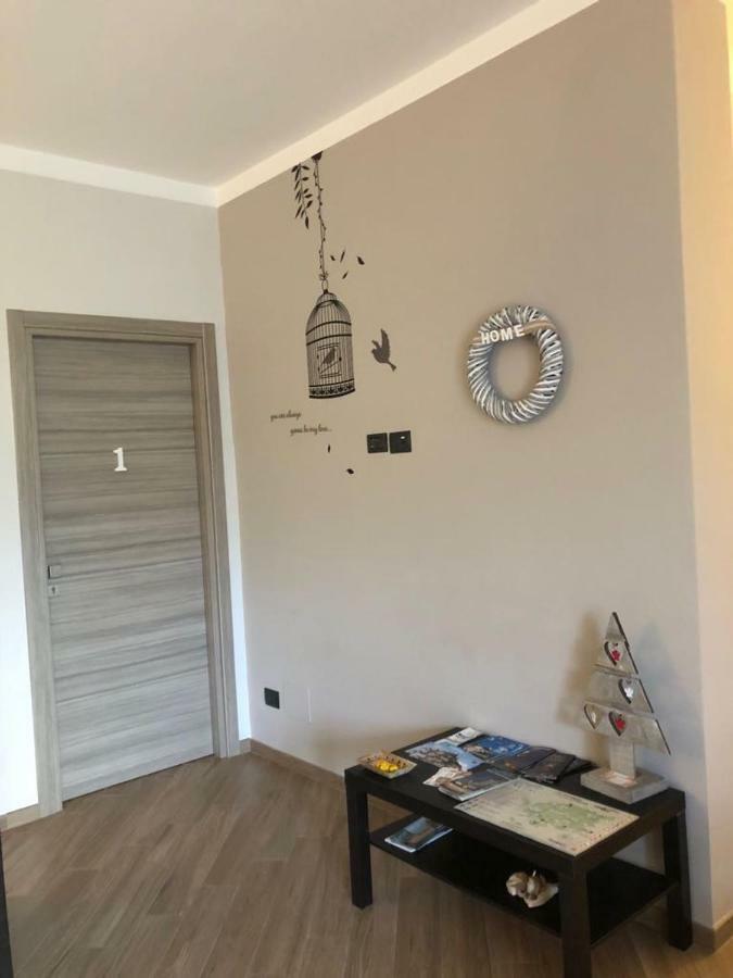 B&B Tre Passi Dalla Torre 몬테사르치오 외부 사진