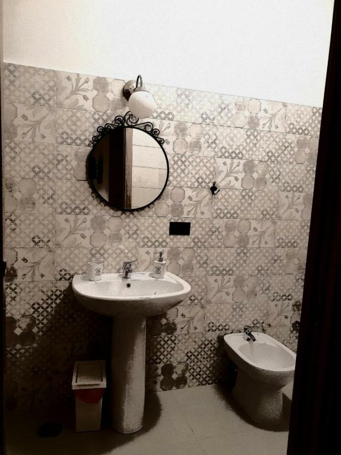 B&B Tre Passi Dalla Torre 몬테사르치오 외부 사진