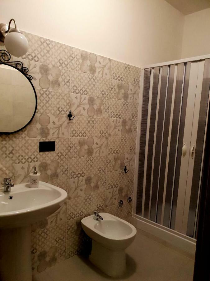 B&B Tre Passi Dalla Torre 몬테사르치오 외부 사진