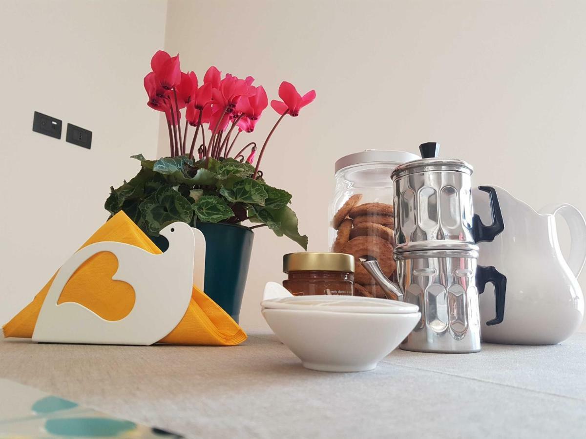 B&B Tre Passi Dalla Torre 몬테사르치오 외부 사진