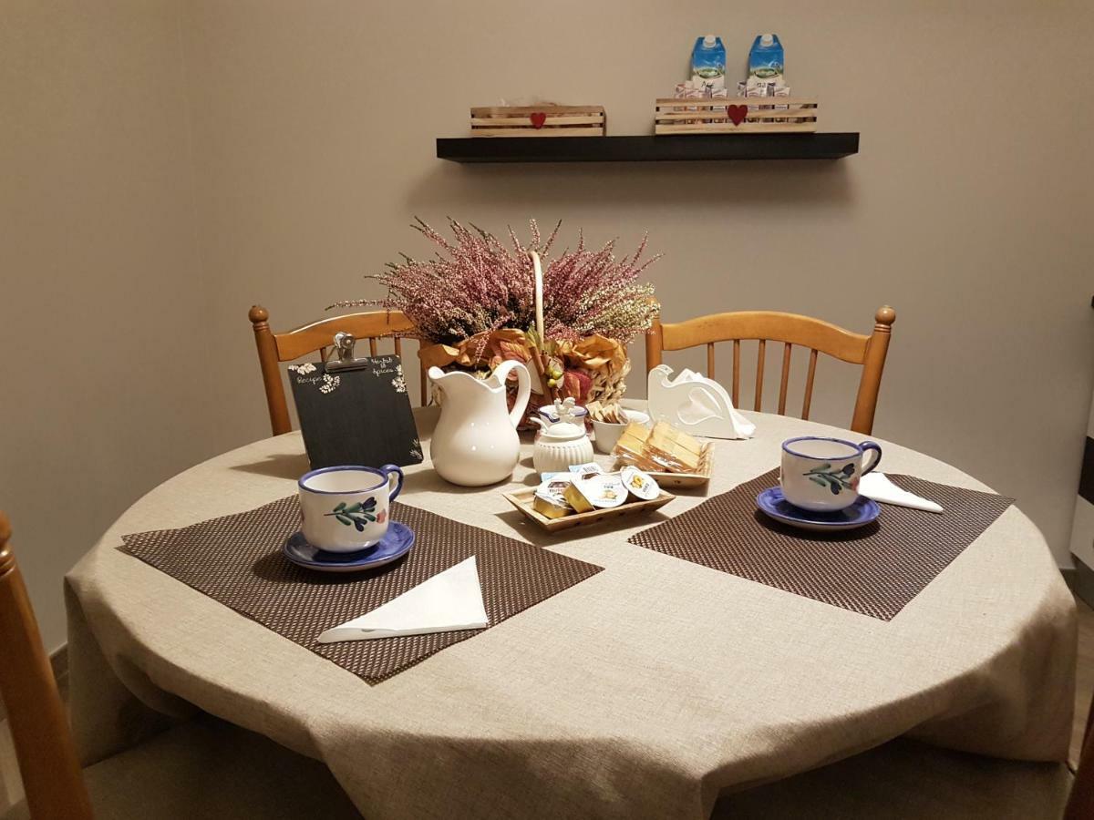 B&B Tre Passi Dalla Torre 몬테사르치오 외부 사진