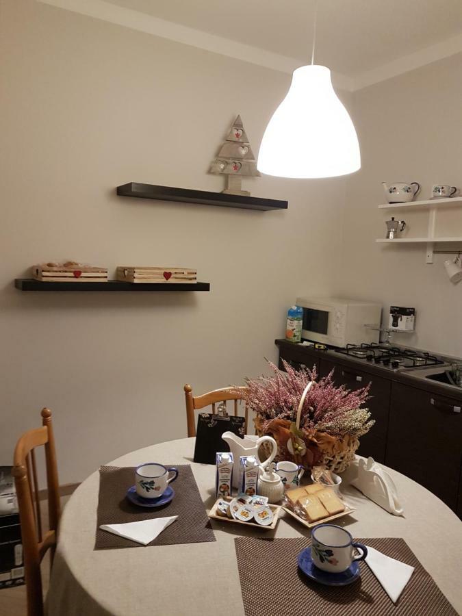 B&B Tre Passi Dalla Torre 몬테사르치오 외부 사진