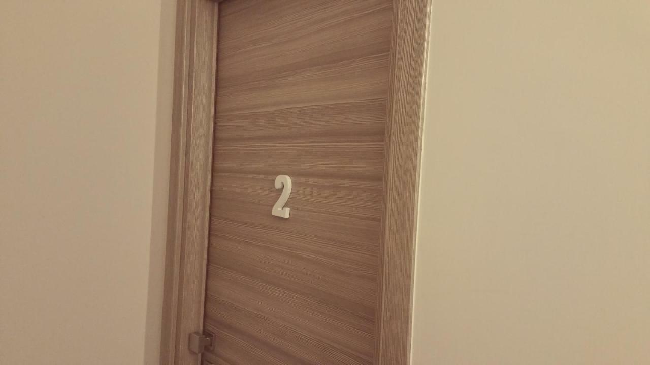 B&B Tre Passi Dalla Torre 몬테사르치오 외부 사진